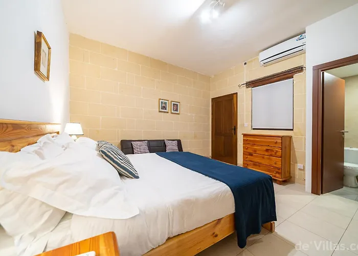 Lunzjata Maisonette * Victoria