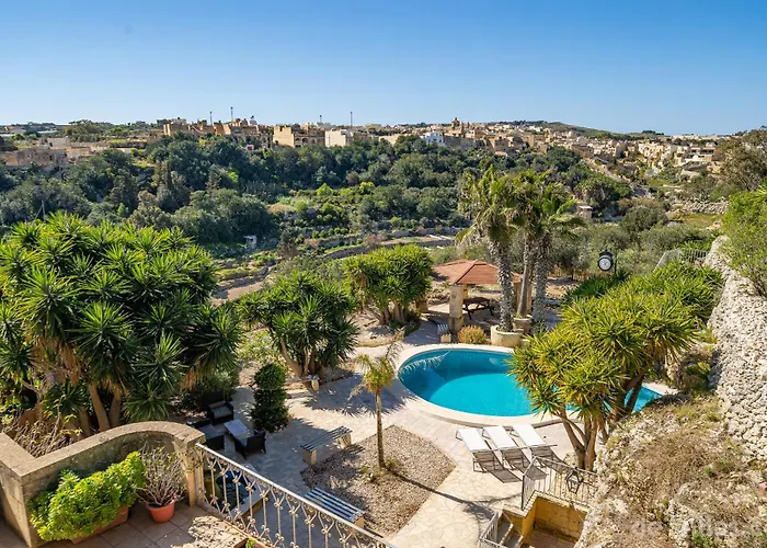 Lunzjata Maisonette Victoria