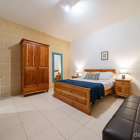 Lunzjata Maisonette Daire