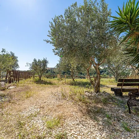 Lunzjata Maisonette *