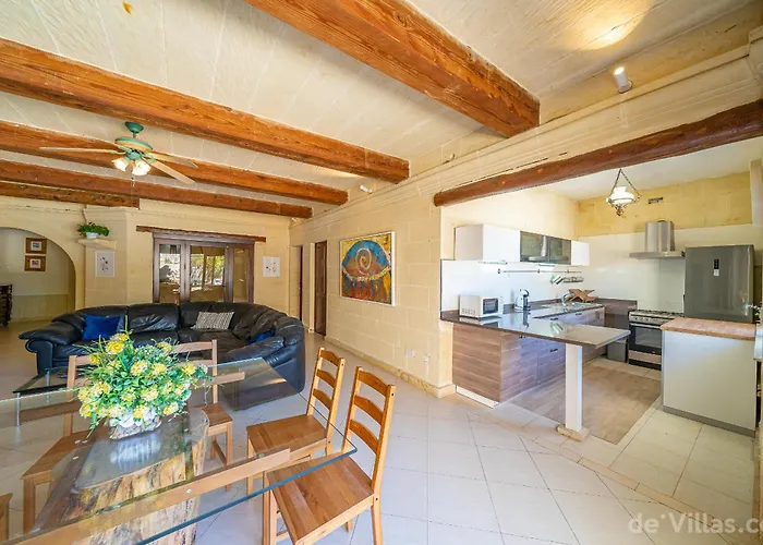 Lunzjata Maisonette Victoria