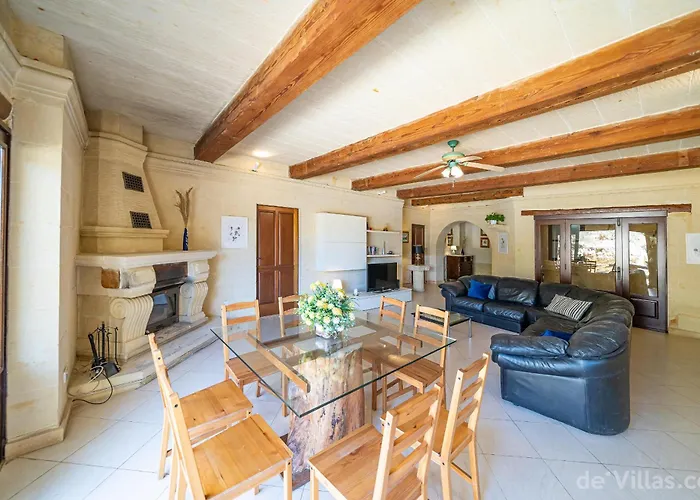 Lunzjata Maisonette Victoria